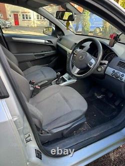 2011 Vauxhall Astra 1.6i Active. 10 mths MOT. 110K