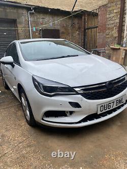 Vauxhall Astra Emergency Services CDTI 2017 5 Door Hatchback 1598CC 095g/Km